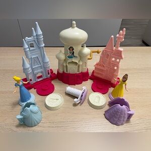 Play-Doh Set Sparkle Kingdom 3-in-1 Disney Princess Toy Castle